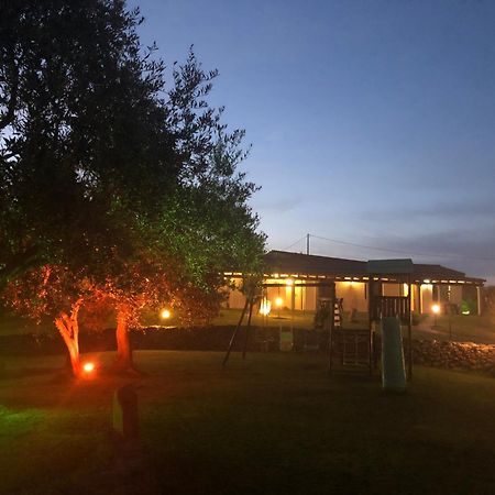 Agriturismo La Rocca Manna San Teodoro  Exterior foto