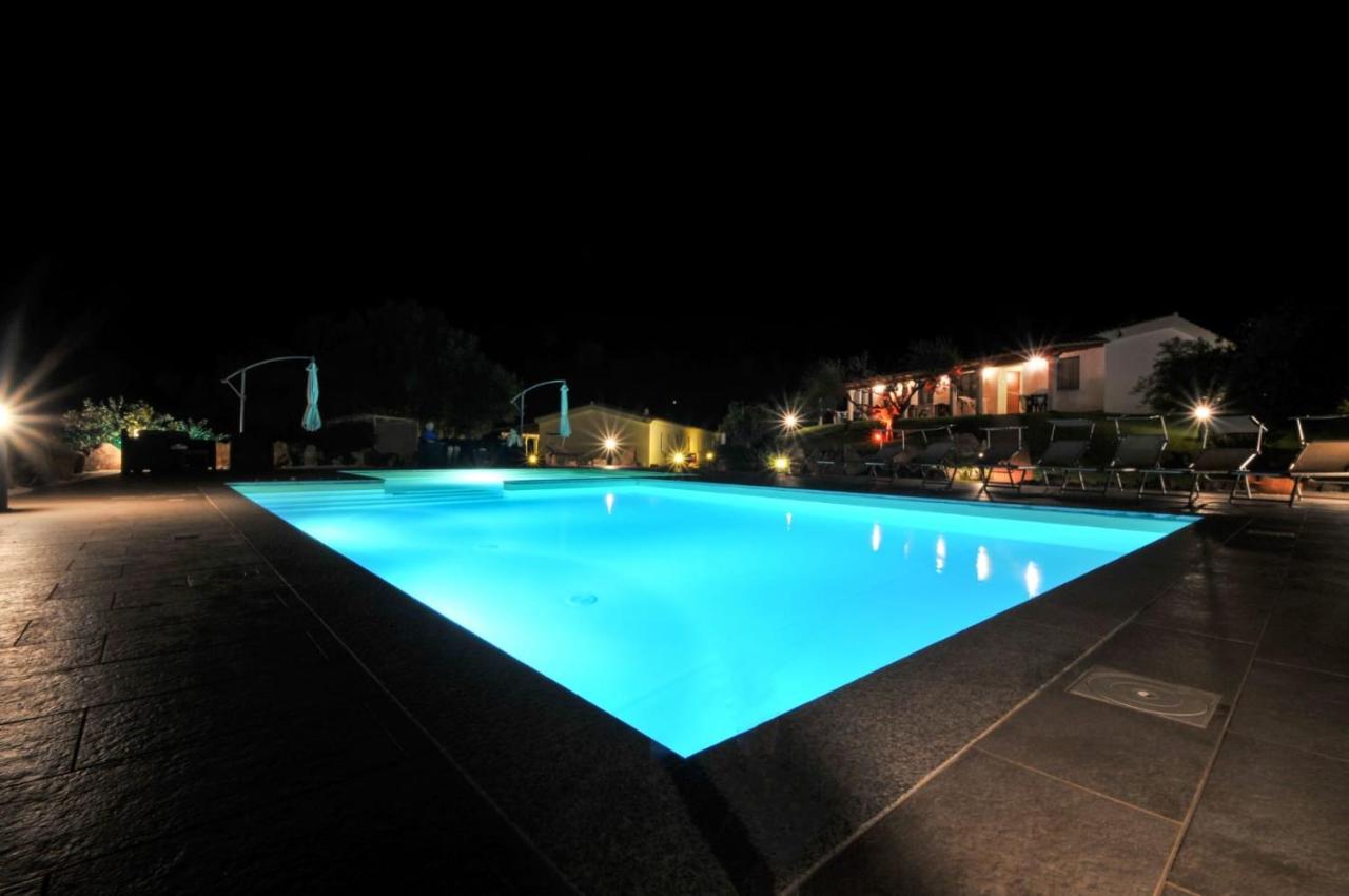 Agriturismo La Rocca Manna San Teodoro  Exterior foto