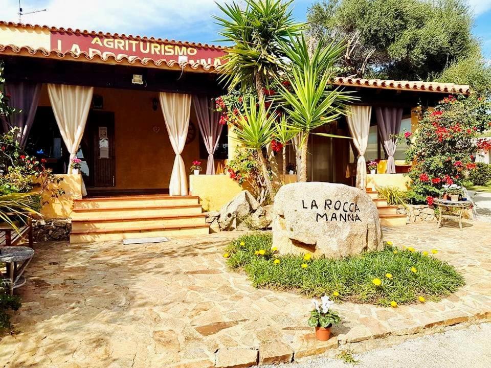 Agriturismo La Rocca Manna San Teodoro  Exterior foto