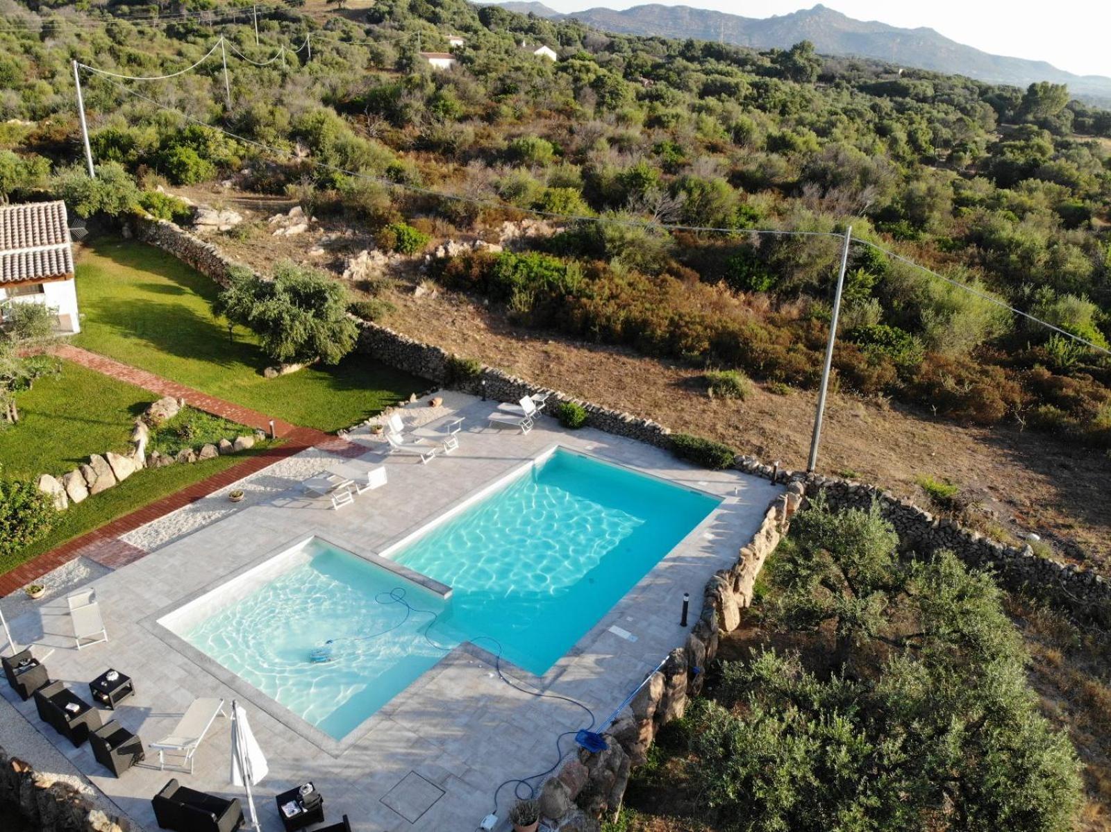 Agriturismo La Rocca Manna San Teodoro  Exterior foto