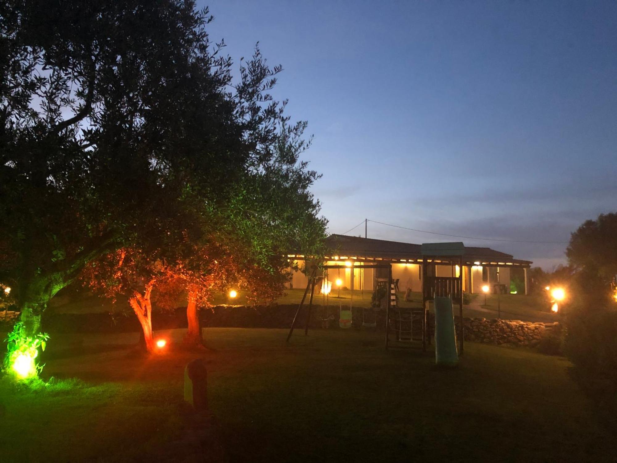 Agriturismo La Rocca Manna San Teodoro  Exterior foto