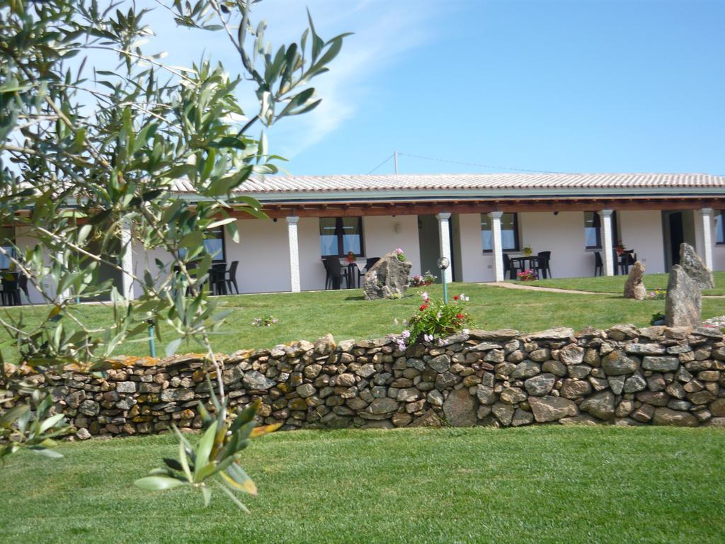 Agriturismo La Rocca Manna San Teodoro  Zimmer foto