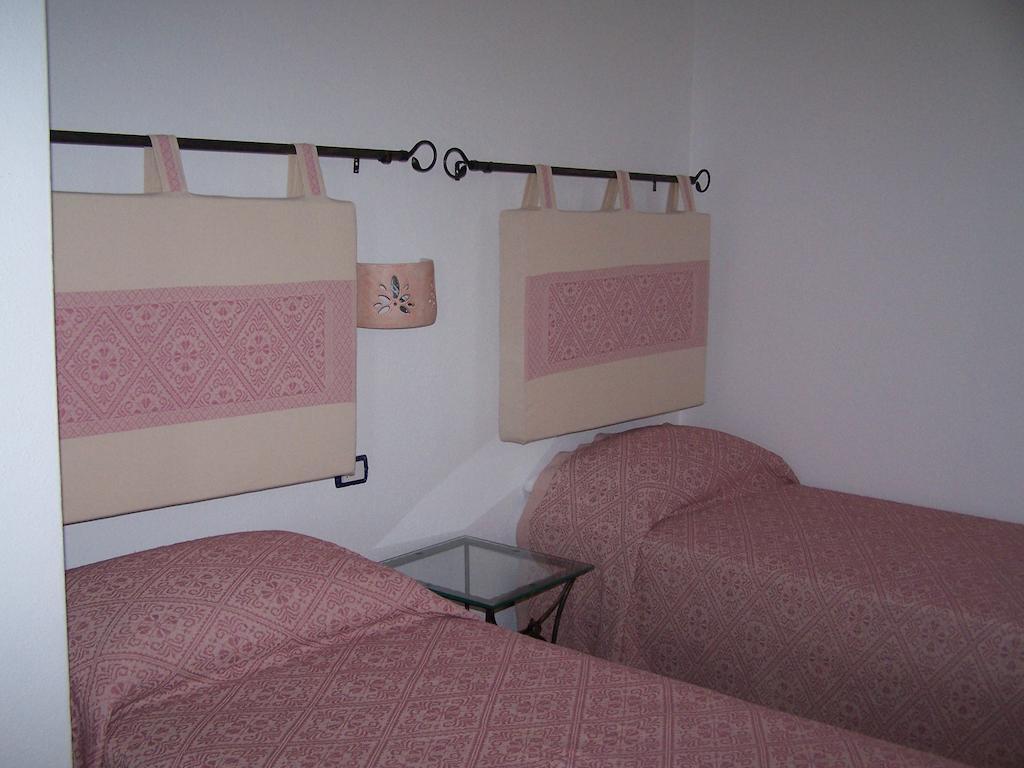 Agriturismo La Rocca Manna San Teodoro  Zimmer foto